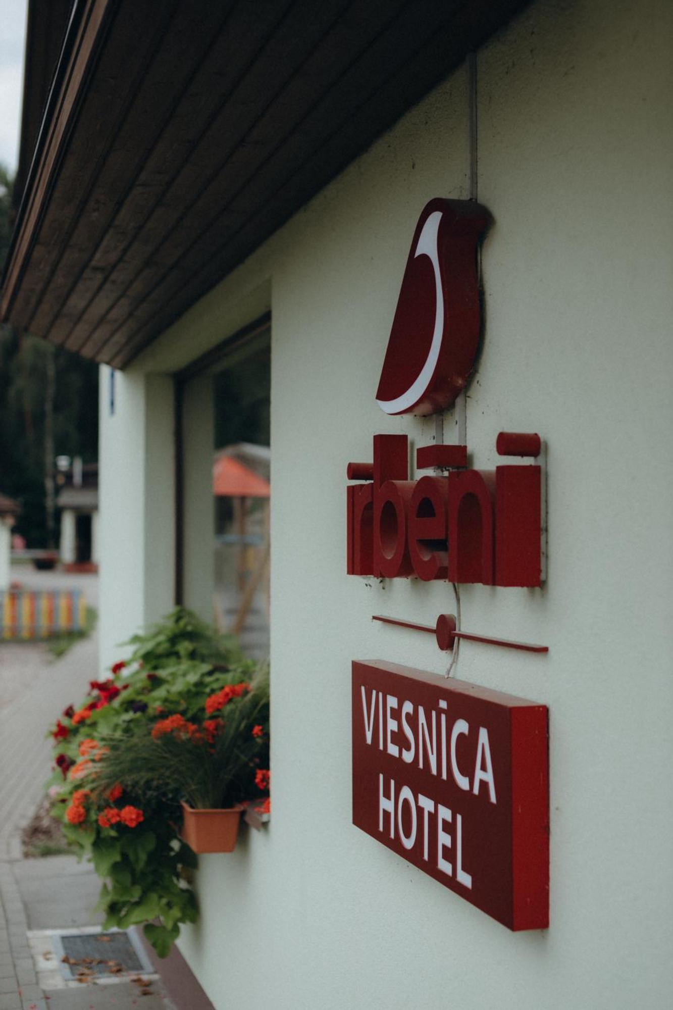 Irbeni Hotel Brivkalni Exterior photo